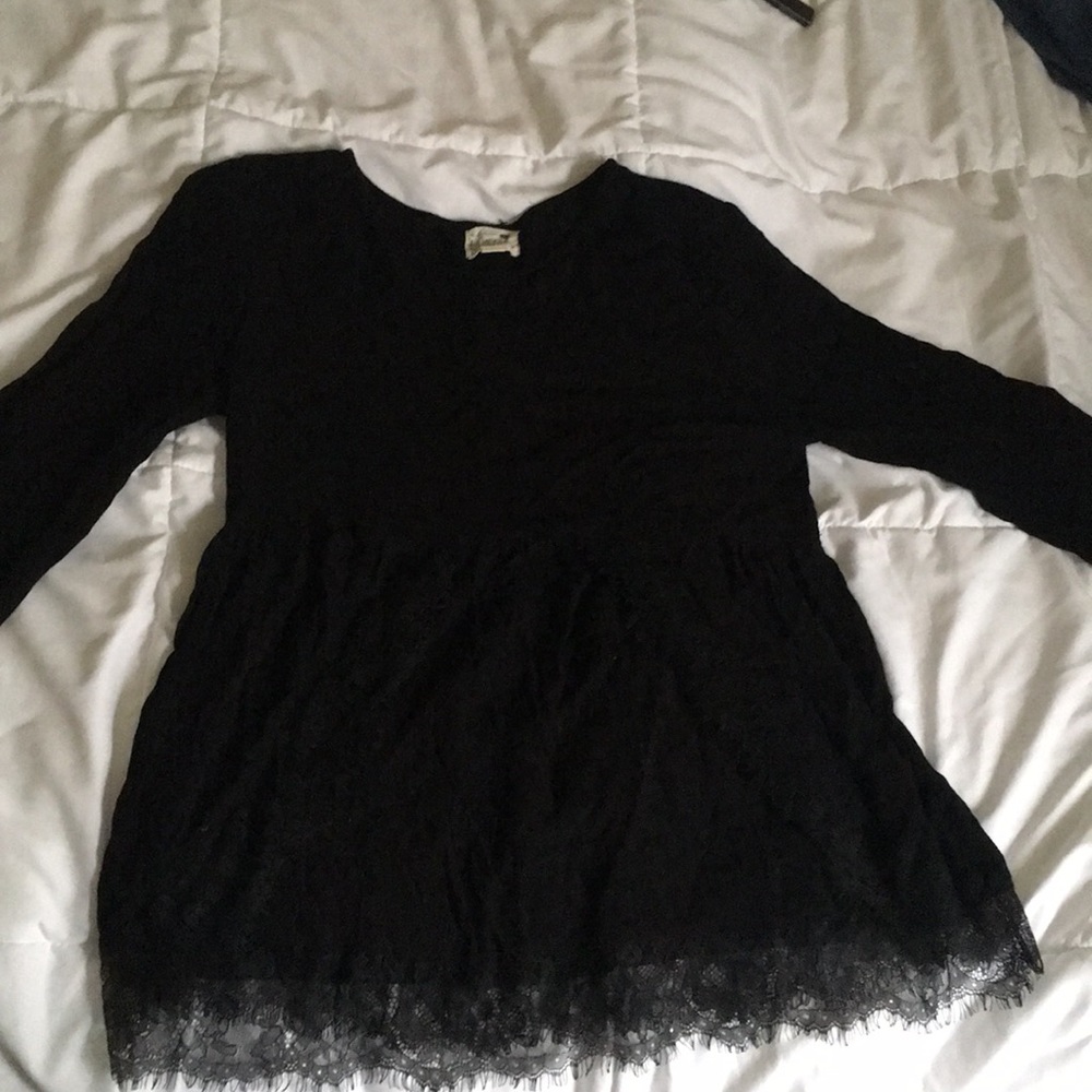 Women’s long sleeve top